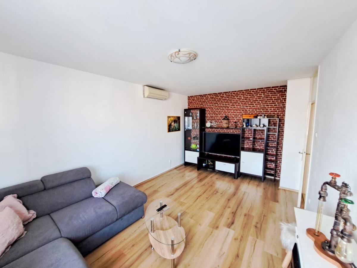 Appartement Retro à Split Extérieur photo