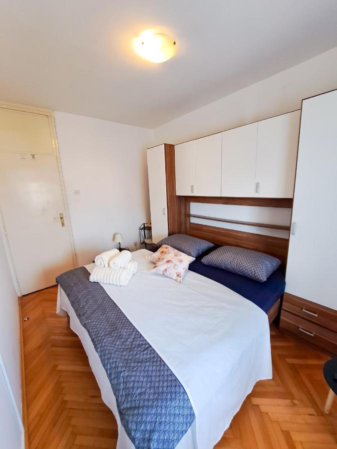 Appartement Retro à Split Extérieur photo